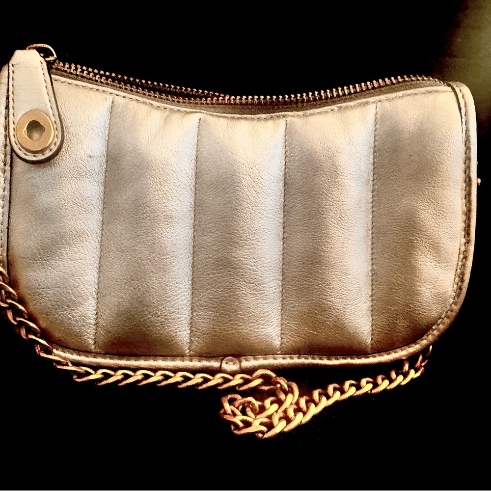 Coach Swinger 20 Metallic Silver Clutch with Gold Chain - Picture 7 of 9